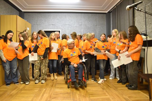 Ruszyła akcja „Kolęda dla Seniora” – świąteczny challenge Powiatowego Centrum Wolontariatu